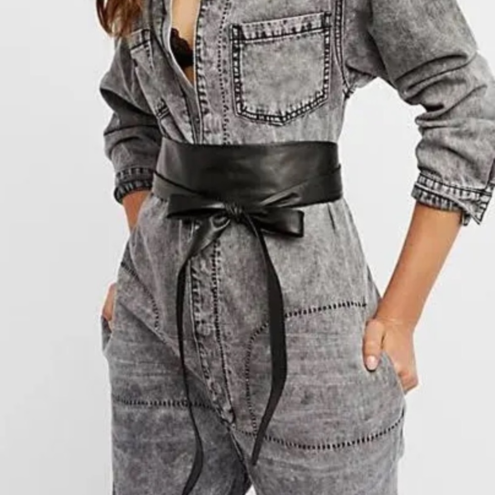 Free people Obi leather belt NWOT